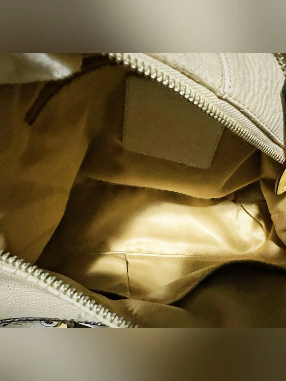Vintage style Coach soho Shoulder Bag Cream soft Leather - Picture 14 of 17